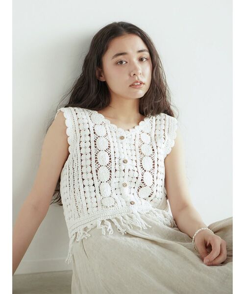 FIKA.(フィーカ)の「Scalloped crochet vest(その他トップス・レディース・オフホワイト・MEDIUM)」の6枚目の写真