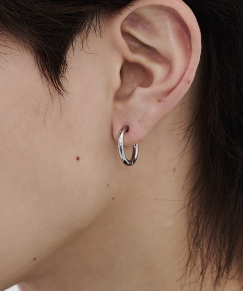 WYZ surgical stainless(ダブリューワイジィーサージカルステンレス)の「【 金属アレルギー対応 】4サイズ展開 サージカルステンレス シンプルフープピアス(両耳用)(ピアス(両耳用)・メンズ・ゴールド/シルバー・8/10/12/14)」の14枚目の写真