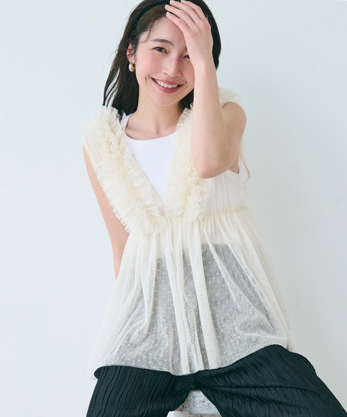 coca（coca）（コカ）の「チュールVネックトップス（Tシャツ/カットソー・レディース・ドット/レッド/ブラック/グレー・M/L）」の4枚目の写真