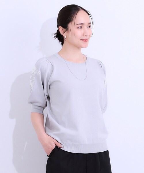 DRESKIP(ドレスキップ)の「◆【S-LL】お袖刺繍がアクセント ラウンドネックニット(ニット/セーター・レディース・ホワイト系5/イエロー系その他/パープル/ライトグレー・01/02/03/04)」の22枚目の写真