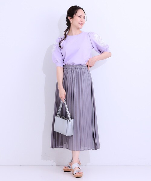 DRESKIP(ドレスキップ)の「◆【S-LL】お袖刺繍がアクセント ラウンドネックニット(ニット/セーター・レディース・ホワイト系5/イエロー系その他/パープル/ライトグレー・01/02/03/04)」の6枚目の写真