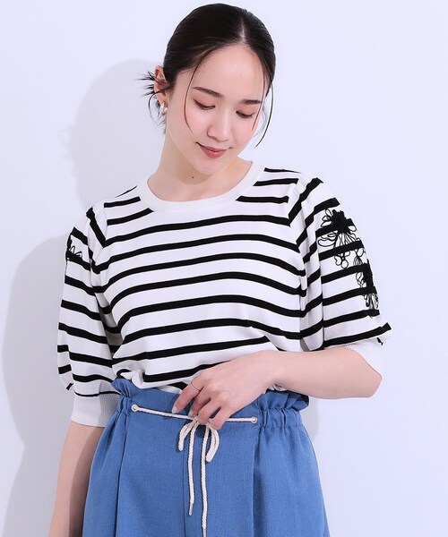DRESKIP(ドレスキップ)の「◆【S-LL】お袖刺繍がアクセント ラウンドネックニット(ニット/セーター・レディース・ホワイト系5/イエロー系その他/パープル/ライトグレー・01/02/03/04)」の12枚目の写真
