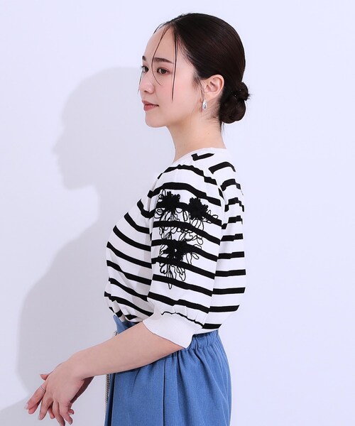 DRESKIP(ドレスキップ)の「◆【S-LL】お袖刺繍がアクセント ラウンドネックニット(ニット/セーター・レディース・ホワイト系5/イエロー系その他/パープル/ライトグレー・01/02/03/04)」の13枚目の写真