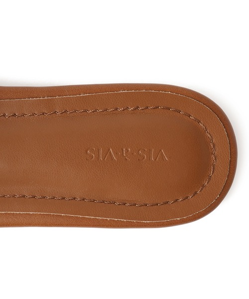 Juze(ジュゼ)の「フラットスライドサンダル(サンダル・レディース・キャメル/ブラック・S/M/L)」の13枚目の写真