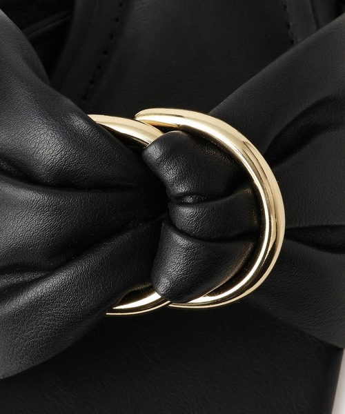 Juze(ジュゼ)の「フラットスライドサンダル(サンダル・レディース・キャメル/ブラック・S/M/L)」の5枚目の写真