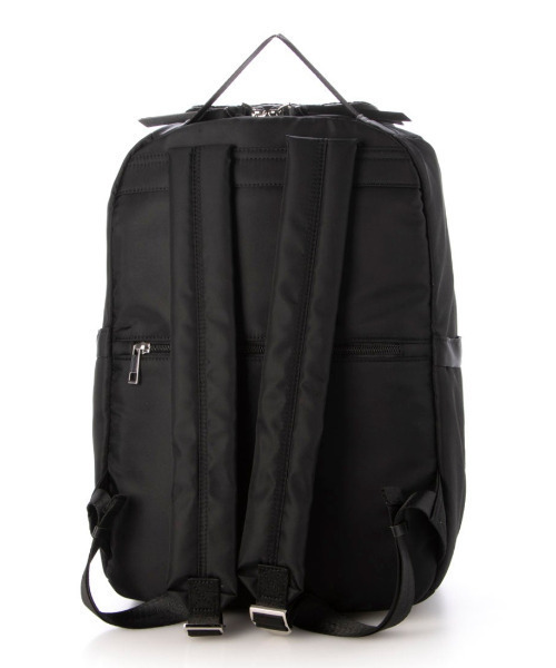 cache cache(カシュ カシュ)の「カシュカシュ cachecache / 10ポケット撥水リュックサック(バックパック/リュック・レディース・グレー/ベージュ系その他/ブラック・FREE)」の6枚目の写真