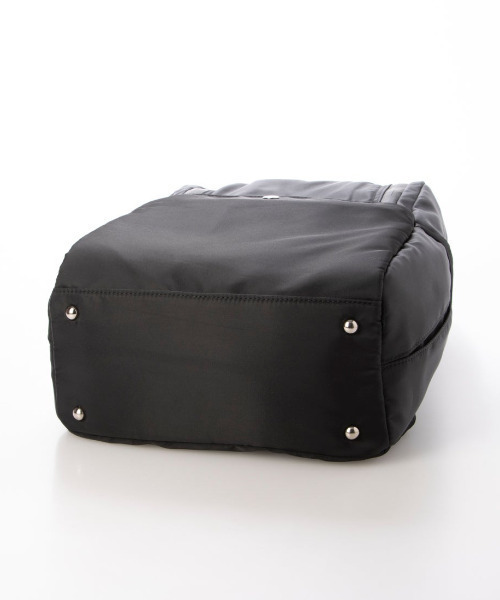 cache cache(カシュ カシュ)の「カシュカシュ cachecache / 10ポケット撥水リュックサック(バックパック/リュック・レディース・グレー/ベージュ系その他/ブラック・FREE)」の7枚目の写真