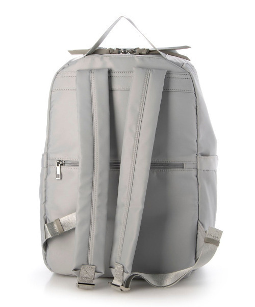 cache cache(カシュ カシュ)の「カシュカシュ cachecache / 10ポケット撥水リュックサック(バックパック/リュック・レディース・グレー/ベージュ系その他/ブラック・FREE)」の17枚目の写真