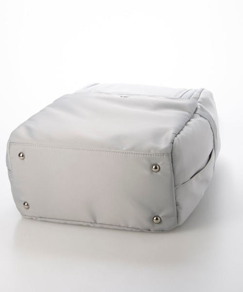cache cache(カシュ カシュ)の「カシュカシュ cachecache / 10ポケット撥水リュックサック(バックパック/リュック・レディース・グレー/ベージュ系その他/ブラック・FREE)」の18枚目の写真