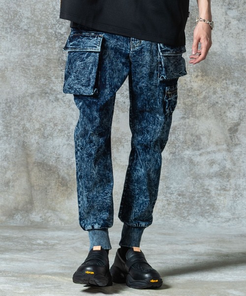 glamb（グラム）の「Paraffin Cargo Denim / パラフィンカーゴデニム（デニムパンツ・メンズ・インディゴブルー/ブラック・S/M/L）」の2枚目の写真