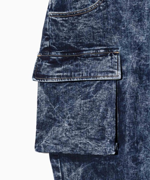 glamb（グラム）の「Paraffin Cargo Denim / パラフィンカーゴデニム（デニムパンツ・メンズ・インディゴブルー/ブラック・S/M/L）」の22枚目の写真