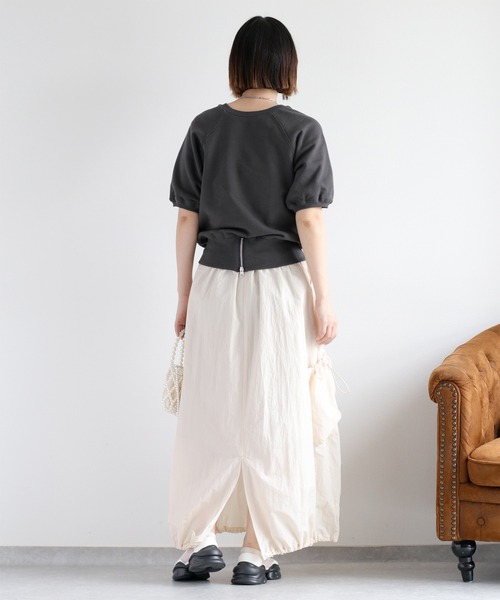 cepo（セポ）の「〈セットアップ対応〉刺繍ロゴ ナイロンカーゴスカート（スカート・レディース・オフホワイト/ネイビー・M）」の7枚目の写真