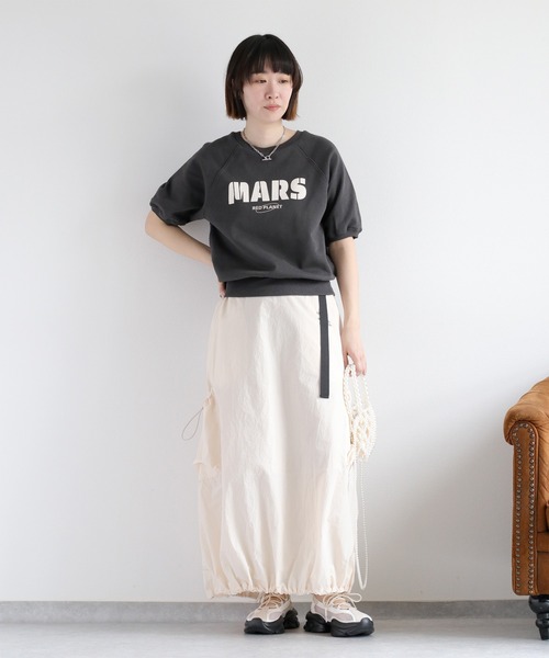 cepo（セポ）の「〈セットアップ対応〉刺繍ロゴ ナイロンカーゴスカート（スカート・レディース・オフホワイト/ネイビー・M）」の5枚目の写真