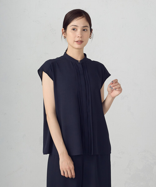 COMME CA ISM(コムサイズム)の「バックプリーツデザイン ブラウス(シャツ/ブラウス・レディース・ネイビー/カーキ・MEDIUM/LARGE)」の15枚目の写真