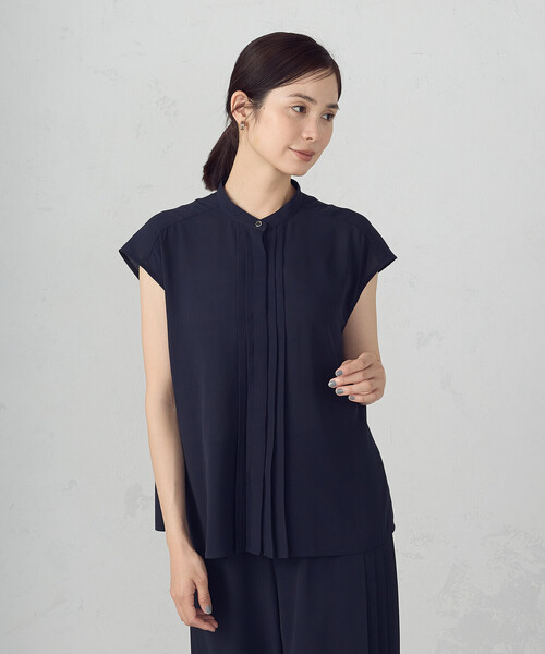 COMME CA ISM(コムサイズム)の「バックプリーツデザイン ブラウス(シャツ/ブラウス・レディース・ネイビー/カーキ・MEDIUM/LARGE)」の16枚目の写真