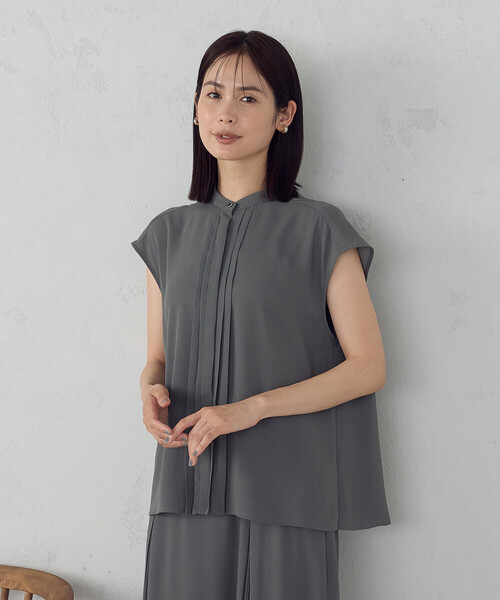 COMME CA ISM(コムサイズム)の「バックプリーツデザイン ブラウス(シャツ/ブラウス・レディース・ネイビー/カーキ・MEDIUM/LARGE)」の13枚目の写真