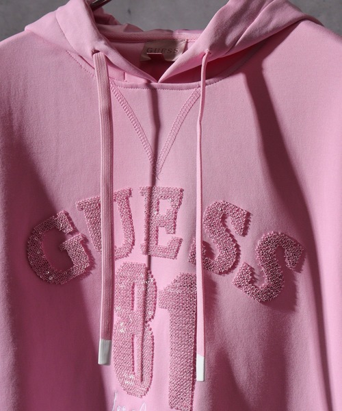 Guess（ゲス）の「GUESS HOODED SEQUINS SWEATSHIRT フーディ パーカー（パーカー・レディース・ピンク・M/XS/S）」の4枚目の写真