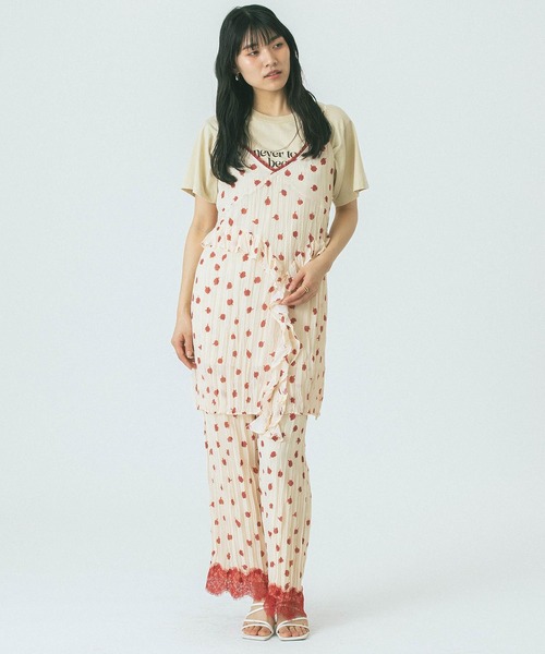 ROSE BUD(ローズバッド)の「FLOWER PRINT PANTS(その他パンツ・レディース・ブラック/ベージュ・ONE SIZE)」の6枚目の写真