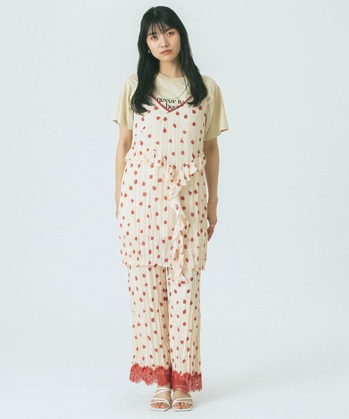 ROSE BUD(ローズバッド)の「FLOWER PRINT PANTS(その他パンツ・レディース・ブラック/ベージュ・ONE SIZE)」の7枚目の写真