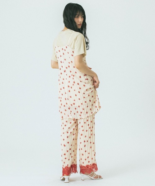 ROSE BUD(ローズバッド)の「FLOWER PRINT PANTS(その他パンツ・レディース・ブラック/ベージュ・ONE SIZE)」の9枚目の写真