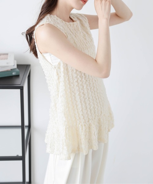 AMELY(エミリー)の「チュールジャガードノースリーブブラウス(シャツ/ブラウス・レディース・ブラック/ベージュ/ホワイト・フリー)」の13枚目の写真