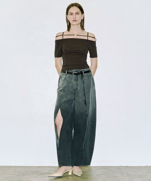 JOSE MOON（ジョゼムーン）の「STRAP OFFSHOULDER/ストラップオフショルダー（Tシャツ/カットソー・レディース・ブラック/ホワイト/ブラウン・FREE）」の8枚目の写真