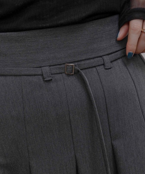 Eimee Law（エイミーロウ）の「スリットロゴチェックタックプリーツスカート（スカート・レディース・グレー/チャコールグレー/ブラウン・M）」の7枚目の写真