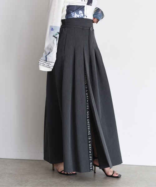 スリットロゴチェックタックプリーツスカート Eimee Law│Eimee Law