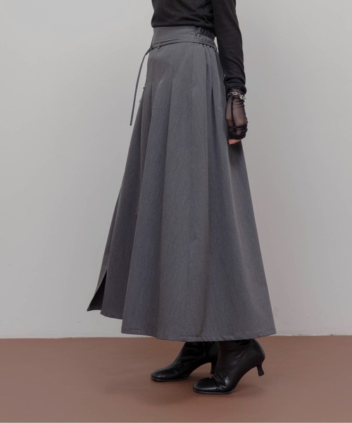 Eimee Law（エイミーロウ）の「スリットロゴチェックタックプリーツスカート（スカート・レディース・グレー/チャコールグレー/ブラウン・M）」の12枚目の写真