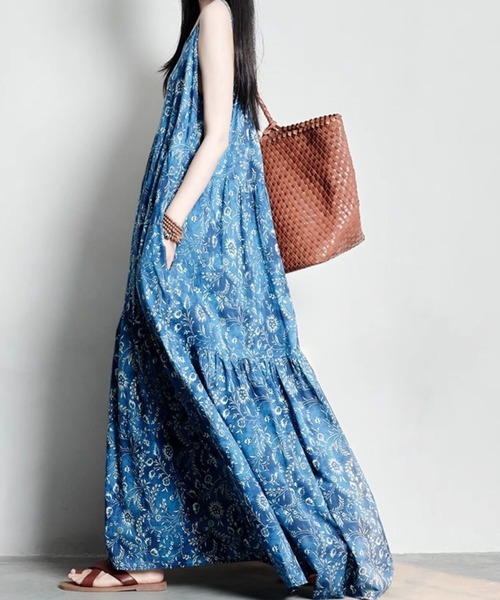 deux amour(ドゥーザムール)の「花柄キャミボリュームマキシワンピース(ワンピース・レディース・ブルー・FREE)」の3枚目の写真