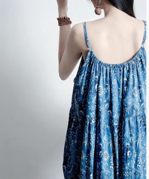 deux amour(ドゥーザムール)の「花柄キャミボリュームマキシワンピース(ワンピース・レディース・ブルー・FREE)」の9枚目の写真