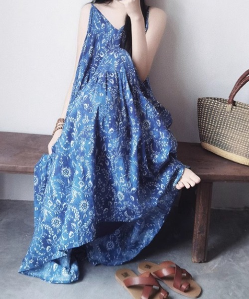 deux amour(ドゥーザムール)の「花柄キャミボリュームマキシワンピース(ワンピース・レディース・ブルー・FREE)」の5枚目の写真