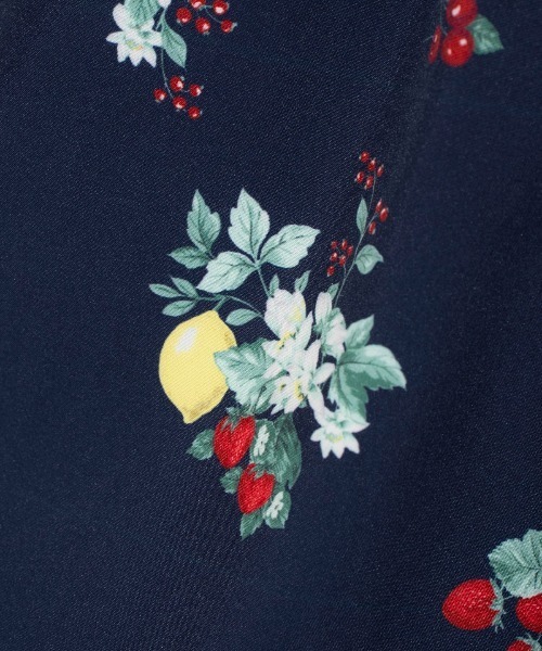 WILLSELECTION（ウィルセレクション）の「リボンショルダーフルーツプリントワンピース（ワンピース・レディース・オフホワイト/ネイビー・FREE）」の15枚目の写真