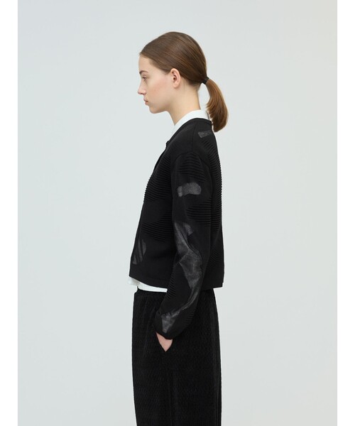 mizuiroind（ミズイロインド）の「mizuiro ind シアーパターンカーディガン（カーディガン/ボレロ・レディース・ブラック/ネイビー・FREE）」の7枚目の写真