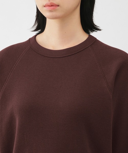 無印良品(ムジルシリョウヒン)の「婦人 ワッフル編みクルーネック長袖Tシャツ(Tシャツ/カットソー・レディース・キナリ/オートミール/ベージュ/ブラウン/ブラック/チャコールグレー・S/M/L/XL/XXL)」の19枚目の写真