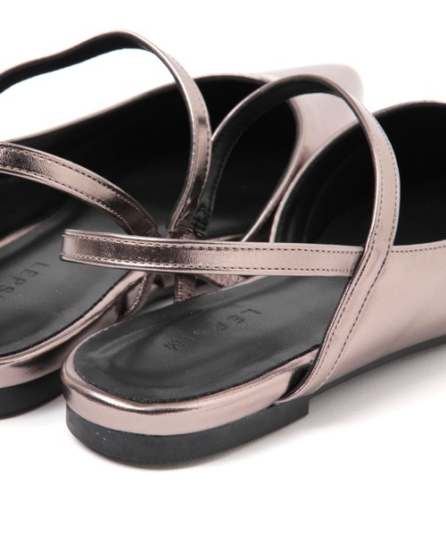 LEPSIM(レプシィム)の「ポインテッドフラットミュール 578015(パンプス・レディース・ガンメタ/ブラック・LARGE/MEDIUM)」の13枚目の写真