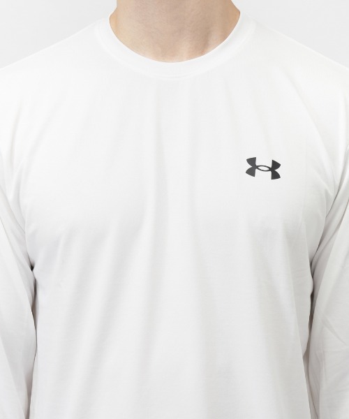 UNDER ARMOUR（アンダーアーマー）の「【別注】アンダーアーマー  UAテック ロゴ グラフィック ロングスリーブ Tシャツ 限定コラボ（Tシャツ/カットソー・メンズ・ブラック/ブルー/ホワイト・S/M/L/LL/3L）」の6枚目の写真