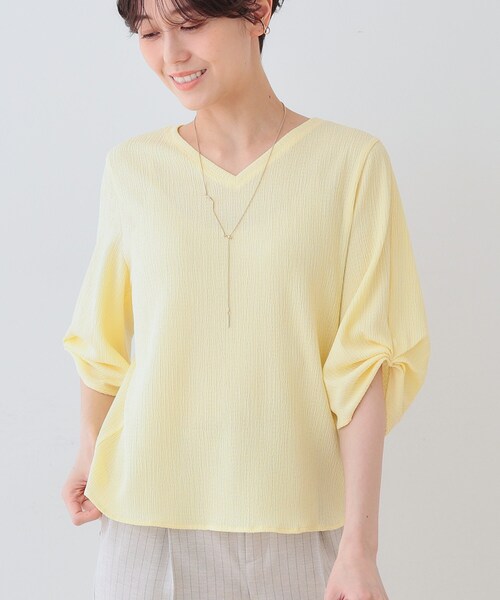 INDIVI（インディヴィ）の「【洗える】タックデザインスリーブ ジャージトップス（Tシャツ/カットソー・レディース・ブラック/イエロー系その他/ブルーグリーン/ホワイト系3・05/13/38/15 ）」の4枚目の写真