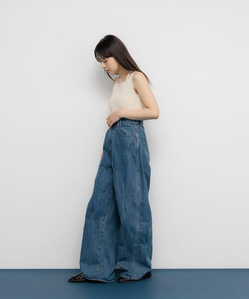 KBF(ケイビーエフ)の「BACKクロスニットタンク(タンクトップ・レディース・ライトベージュ/ブラウン/ブラック・ONE)」の11枚目の写真