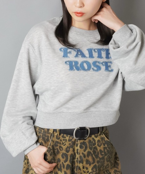 SPINNS（スピンズ）の「旬見え☆デニム貼り付けロゴショートスウェット（スウェット・レディース・ブラック/レッド/オートミール/杢グレー・ONESIZE）」の6枚目の写真