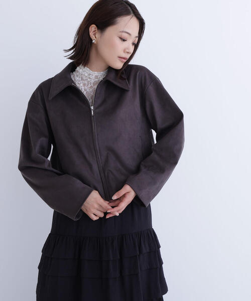 NATURAL BEAUTY BASIC(ナチュラルビューティーベーシック)の「◇【Oggi掲載】ステンカラーフェイクスエードブルゾン(ブルゾン・レディース・ブラウン/ベージュ/チャコールグレー・SMALL/MEDIUM)」の2枚目の写真