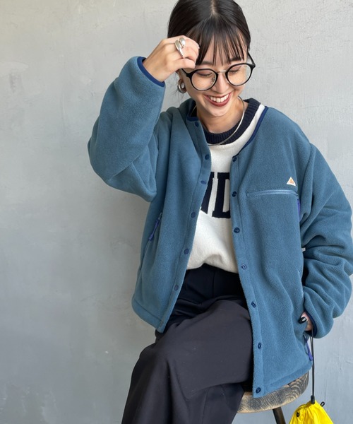 KELTY（ケルティ）の「[KELTY/ケルティ] 別注 クルーネック フリースカーディガン（ノーカラージャケット・レディース・チャコールグレー/ブルー/アイボリー・S/M）」の3枚目の写真