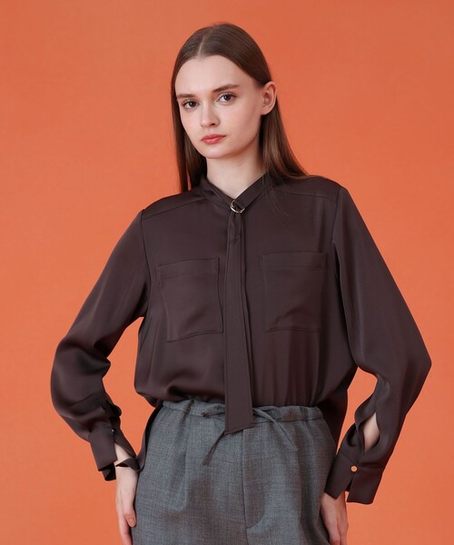 ANAYI(アナイ)の「ストレッチサテンタイ付き ブラウス〈セットアップ対応商品〉(シャツ/ブラウス・レディース・ベージュ/ブラウン/ブラック・38)」の11枚目の写真