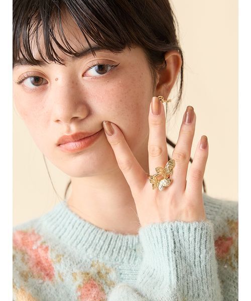 LILY BROWN(リリーブラウン)の「【LILY BROWN ×ANNA SUI】バタフライリング(リング・レディース・ゴールド/シルバー・F)」の4枚目の写真
