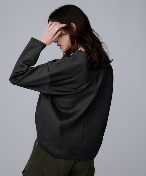 UNTITLED（アンタイトル）の「【セットアップ可/洗える】ダンボールジャージ プルオーバー（Tシャツ/カットソー・レディース・チャコールグレー/アイボリー/ブラック・44/04/02/00/50/48）」の15枚目の写真