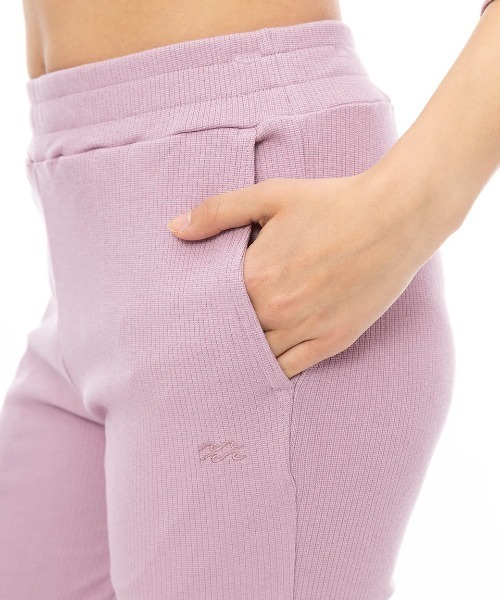 BILLABONG(ビラボン)の「【BILLABONG/ビラボン】24AW FLAR LEGGINGS LONG PANTS/フレアレギパン(レギンスパンツ)(スウェットパンツ・レディース・ライトピンク/ブラック/ホワイト/ライトグリーン・MEDIUM/LARGE)」の16枚目の写真