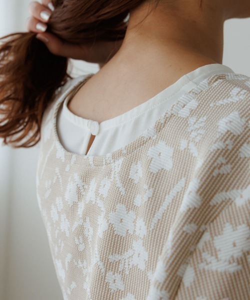 flower(フラワー)の「ランピーフローラルトップ(Tシャツ/カットソー・レディース・ブラック/ベージュ・FREE)」の9枚目の写真