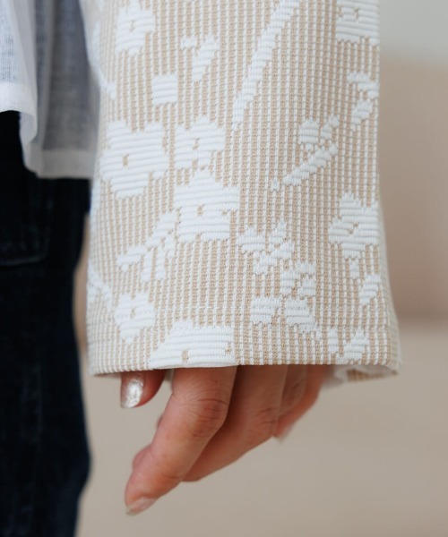 flower(フラワー)の「ランピーフローラルトップ(Tシャツ/カットソー・レディース・ブラック/ベージュ・FREE)」の10枚目の写真