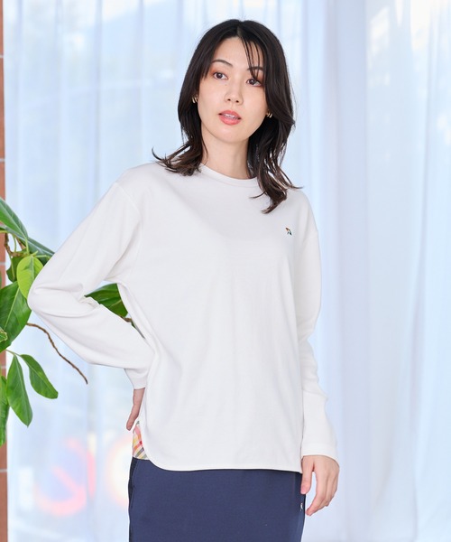 Arnold Palmer（アーノルドパーマー）の「シェア スムースコットン ラウンドヘム ロングTシャツ（Tシャツ/カットソー・レディース・ホワイト/ブラック/レッド・LL/XS/L/M/S）」の2枚目の写真