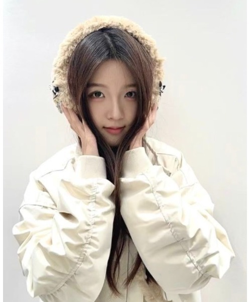 Burner(バーナー)の「【CHI SELECT】ボアフラワーモチーフ 耳あて付きイヤーマフ chi-earmuff-2-15(イヤーマフ・レディース・ブラック/ベージュ/モカ/ダークグレー/ホワイト/ブラウン・FREE)」の6枚目の写真